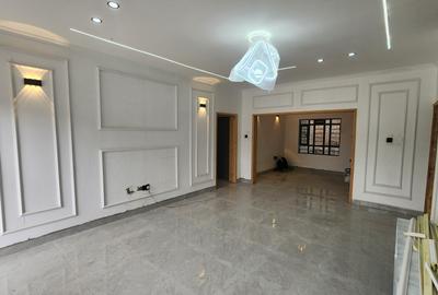 5 Bed House with En Suite at Forest Line Road - 3