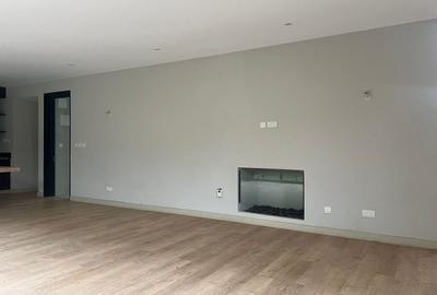 4 Bed Townhouse with En Suite in Runda - 2