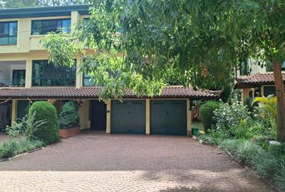 3 Bed Townhouse with En Suite at Near Westlands