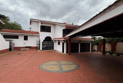 5 Bed House with En Suite in Gigiri - 2