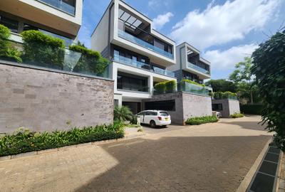 4 Bed Villa with En Suite at Jacaranda Avenue