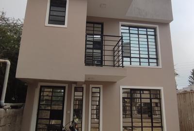 5 Bed Townhouse with En Suite in Gikambura