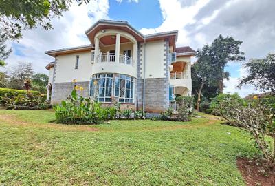 6 Bed House with En Suite in Runda