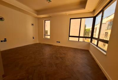 4 Bed Townhouse with En Suite in Lavington