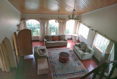 3 Bed House with En Suite in Runda - 2