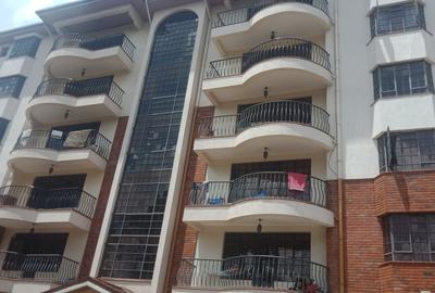 4 Bed Apartment with En Suite in Westlands Area