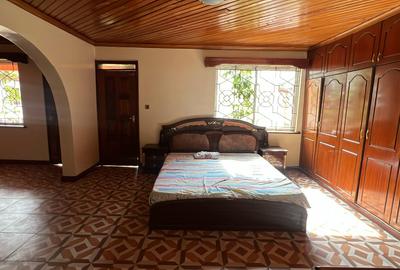 4 Bed Townhouse with En Suite at Lavington Valley Arcade