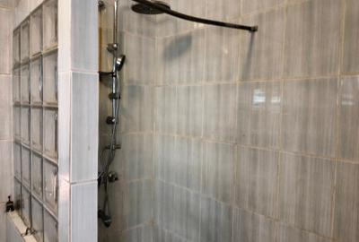 5 Bed Townhouse with En Suite in Lavington
