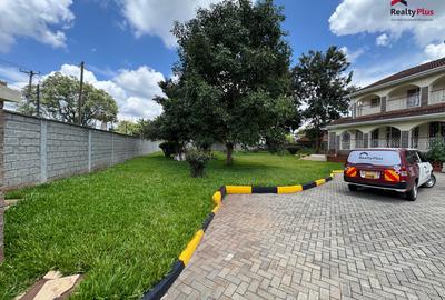 5 Bed Townhouse with En Suite in Loresho - 2