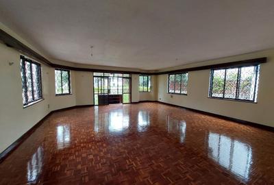 5 Bed Townhouse with En Suite in Kilimani - 4
