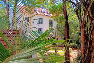 3 Bed Apartment with En Suite in Muthaiga