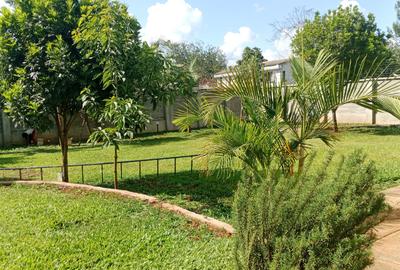 5 Bed House with En Suite in Runda