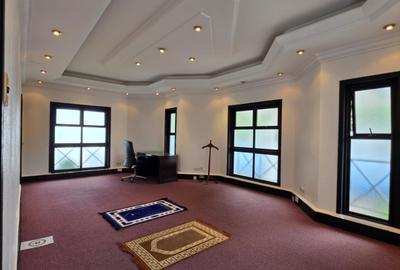 297 ft² Commercial Property with Service Charge Included in Kilimani - 3