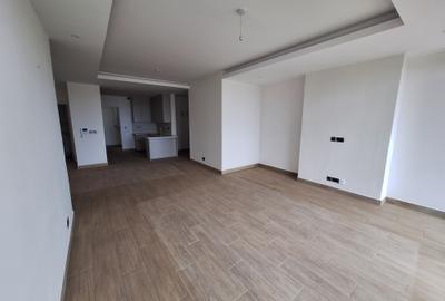 3 Bed Apartment with En Suite in Riverside