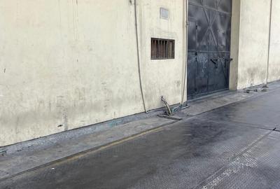 13,000 ft² Warehouse with Parking in Changamwe - 4