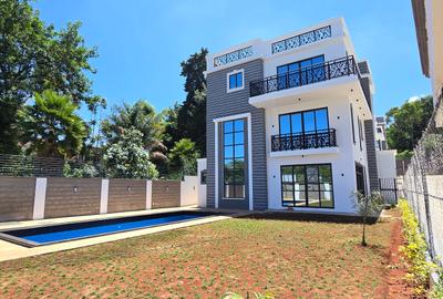 5 Bed Townhouse with En Suite at Convent Drive