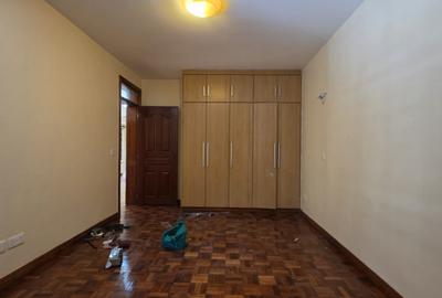 5 Bed Townhouse with En Suite in Kileleshwa - 4