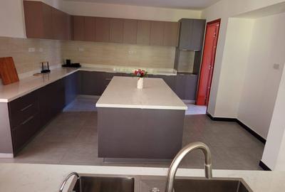 5 Bed Townhouse with En Suite in Karen - 3