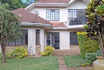 4 Bed Townhouse with Garden in Spring Valley - 2