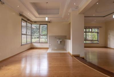 4 Bed Townhouse with En Suite in Runda