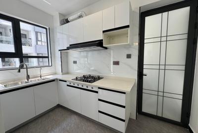 2 Bed Apartment with En Suite in Lavington - 2