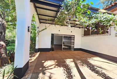 3 Bed House with En Suite in Runda