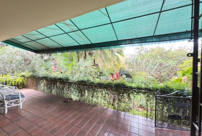 4 Bed House with En Suite at Lavington