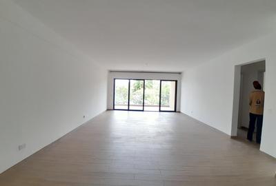 3 Bed Apartment with En Suite at Lavington - 3