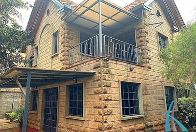 5 Bed Townhouse with En Suite at Othaya Road