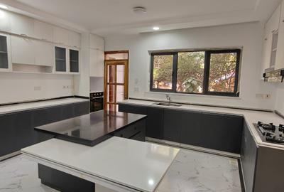 9 Bed House with En Suite in Karen - 2