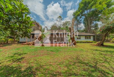 4 Bed House with Garden at Loresho Crescent - 3