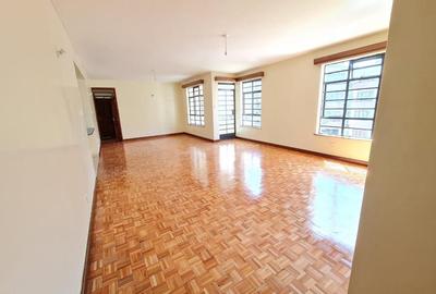 3 Bed Apartment with En Suite at Lavington - 4