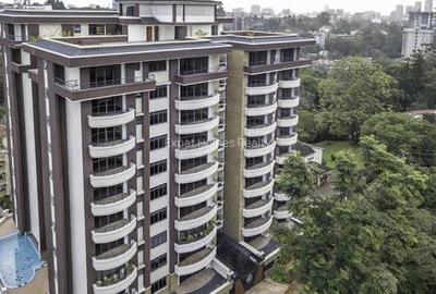 4 Bed Apartment with En Suite in Riverside