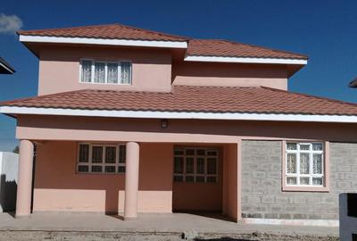 5 Bed Townhouse with En Suite at Kitengela