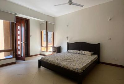 Serviced 2 Bed Apartment with En Suite in Nyali Area - 4