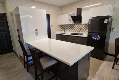 Furnished 2 Bed Apartment with En Suite at Riverside Drive