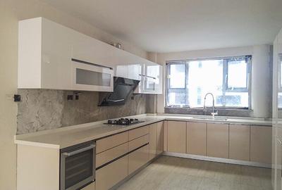 2 Bed Apartment with En Suite in Westlands Area