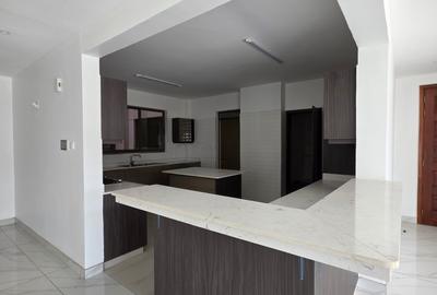 4 Bed Apartment with En Suite at General Mathenge