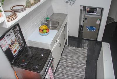 Serviced 1 Bed Apartment with Parking at East Church Road - 4