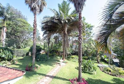 4 Bed House with En Suite in Gigiri