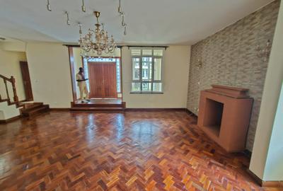 5 Bed Townhouse with En Suite in Lavington - 4