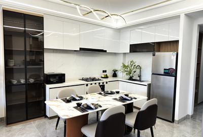 3 Bed Apartment with En Suite at Lavington - 4