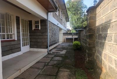 3 Bed Townhouse with En Suite in Lavington