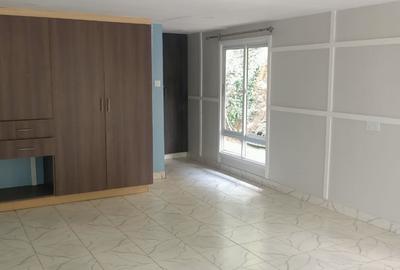 4 Bed Townhouse with En Suite in Spring Valley