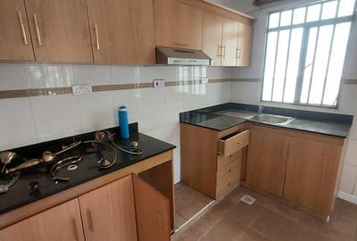 1 Bed Apartment with Parking in Westlands Area - 4