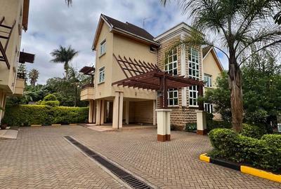 5 Bed Townhouse with En Suite in Lavington