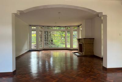 5 Bed Townhouse with En Suite in Rosslyn - 4