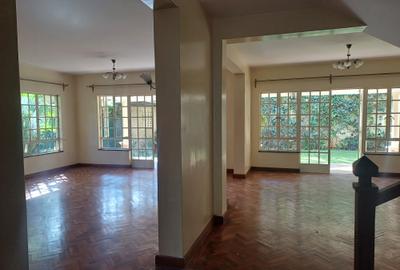 5 Bed Townhouse with En Suite in Lavington