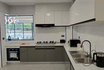 3 Bed Apartment with En Suite at Off Likoni Lane - 4