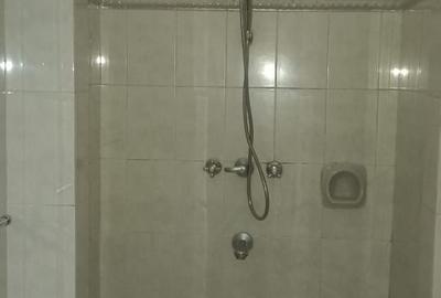 5 Bed Townhouse with En Suite in Riverside